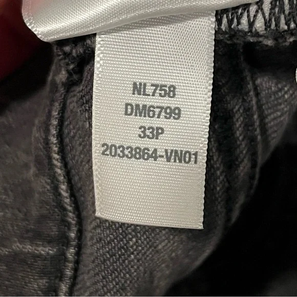 Madewell The Perfect Vintage Wide Leg Crop Jeans Size 33P Black Denim Fringe - Picture 8 of 13